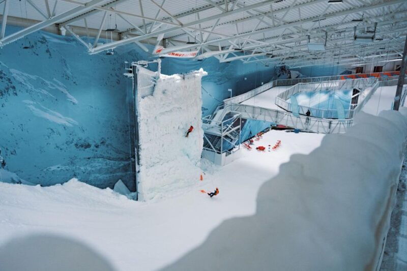 oslo-guided-ice-climbing-experience-at-sno-ski-dome