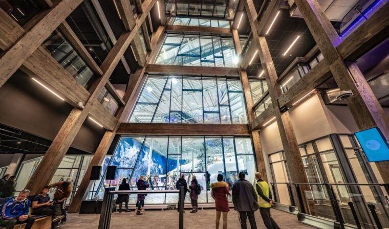 oslo-guided-ice-climbing-experience-at-sno-ski-dome