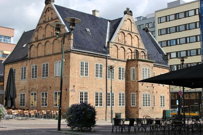 Oslo Old Town Highlights Private Walking Tour - An In-Depth Look at the Oslo Old Town Highlights Tour