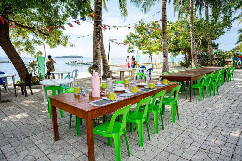 oslob-whale-shark-tumalog-waterfalls-sumilon-sandbar