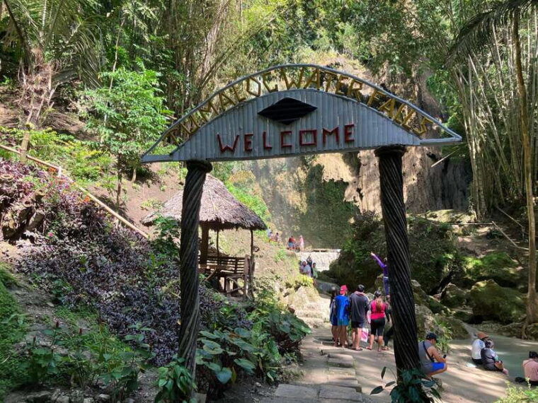 oslob-whale-shark-tumalog-waterfalls-sumilon-sandbar