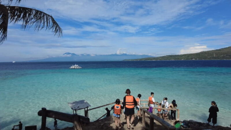 oslob-whale-sharks-tumalog-falls-sumilon-trio-adventure