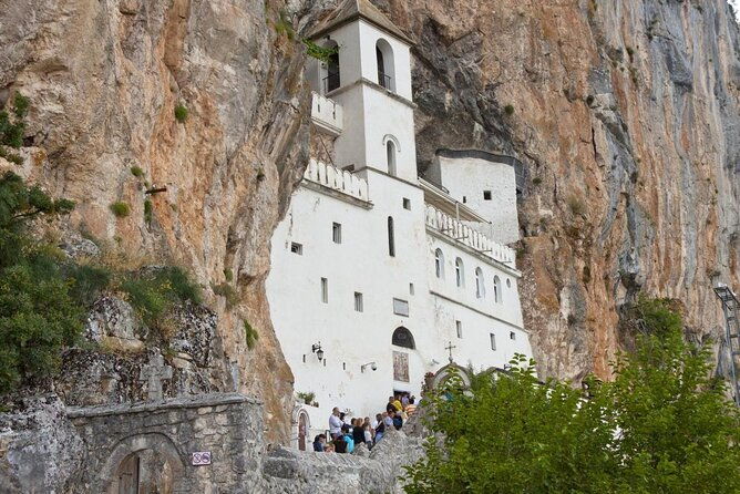 ostrog-monastery-tour
