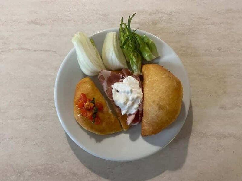 Ostuni: cooking class for fried panzerotti and puccitedde - Key Points