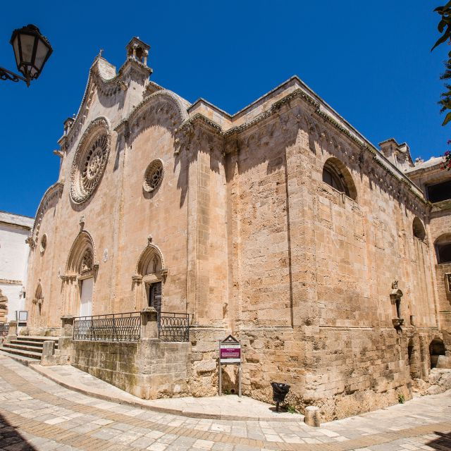 ostuni-private-city-walking-tour-with-local-guide