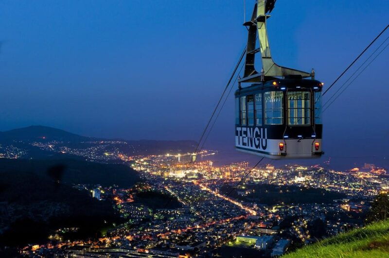 otaru-aquarium-ropeway-cinematic-bus-tour-from-sapporo