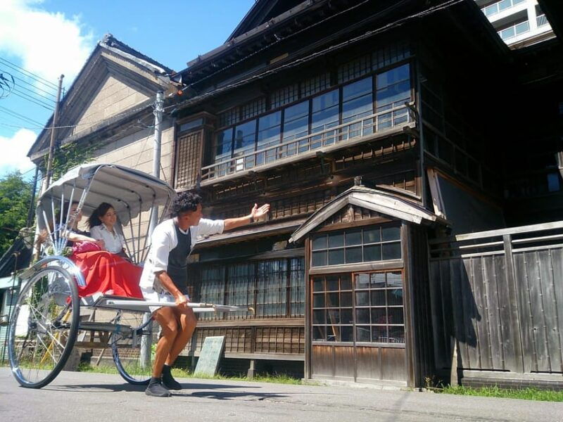 otaru-private-otaru-sightseeing-tour-by-rickshaw
