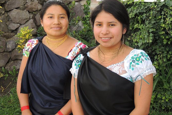 otavalo-indian-market-and-rose-farm-shared-tour