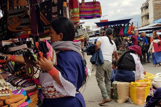 otavalo-market-cuicocha-from-quito-explore-ecuador