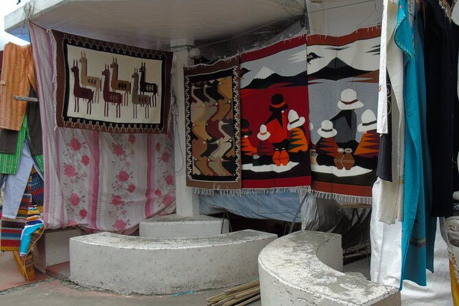 otavalo-market-cuicocha-from-quito-explore-ecuador