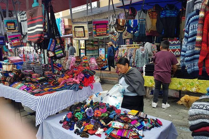 otavalo-market-cuicocha-from-quito-explore-ecuador