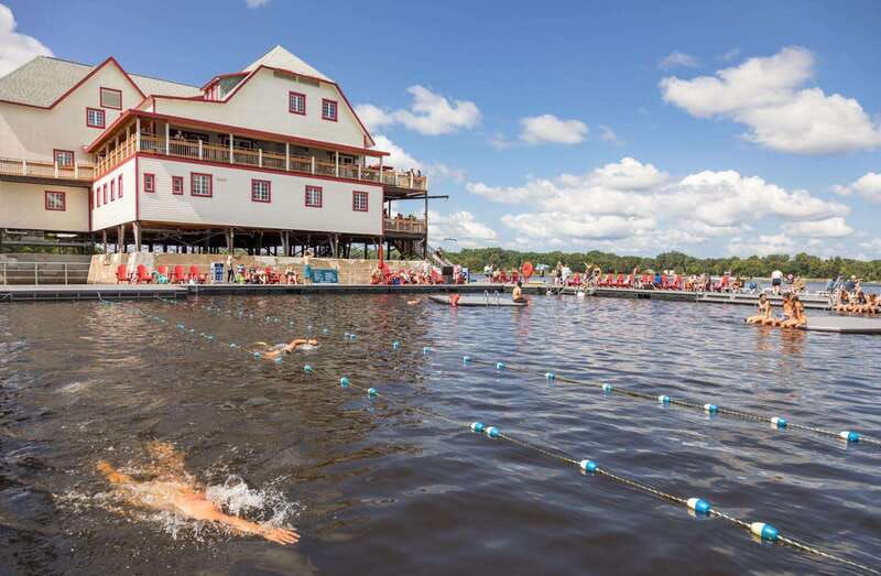 ottawa-casino-link-cruise-to-ncc-river-house