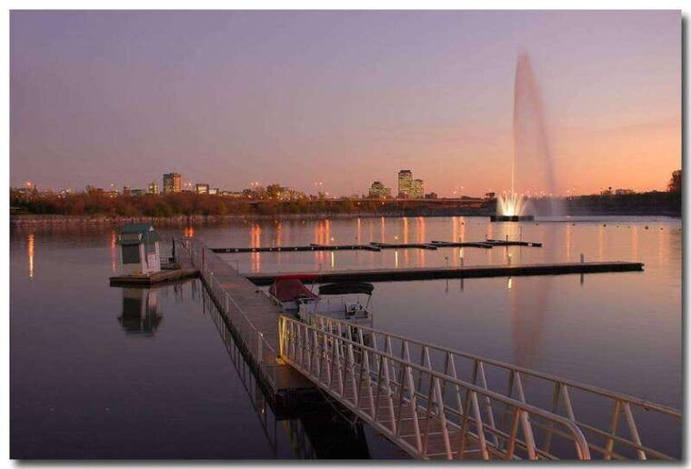 ottawa-casino-link-cruise-to-ncc-river-house