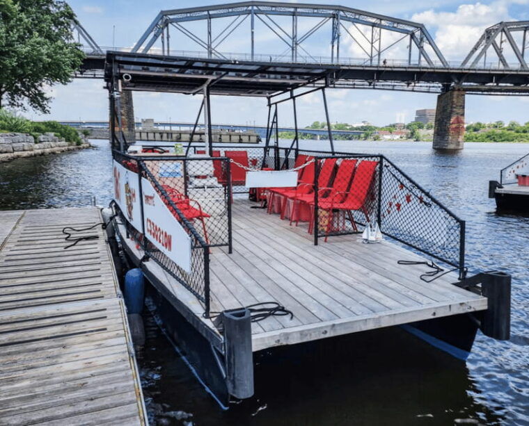 ottawa-casino-link-cruise-to-ncc-river-house