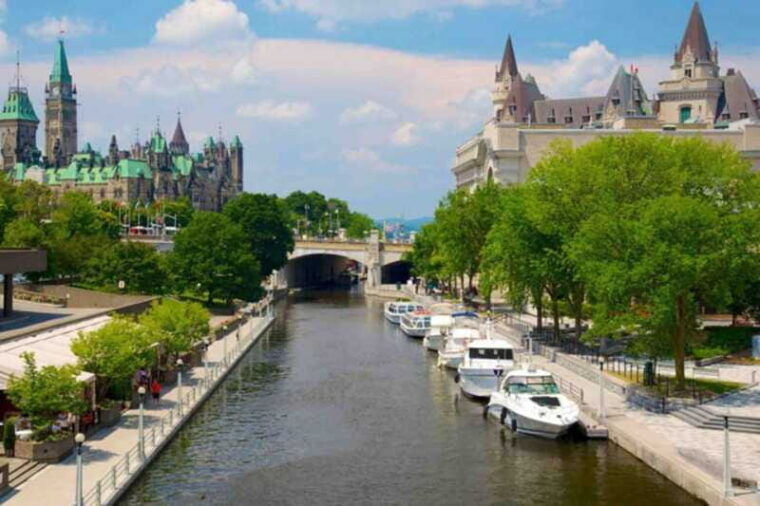 ottawa-rideau-canal-cruise