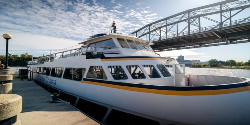 ottawa-small-group-walking-tour-with-boat-cruise