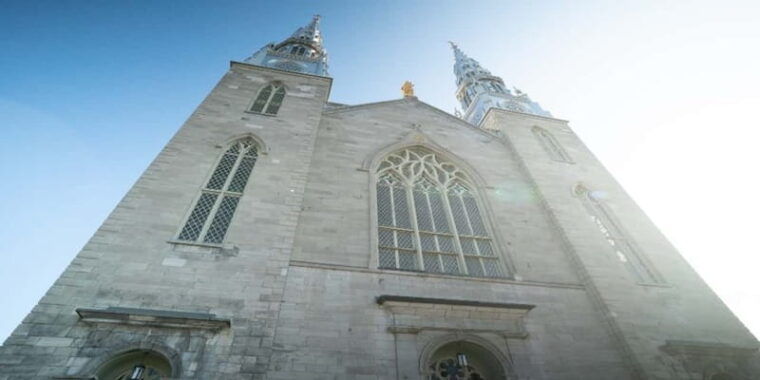 ottawa-small-group-walking-tour-with-boat-cruise