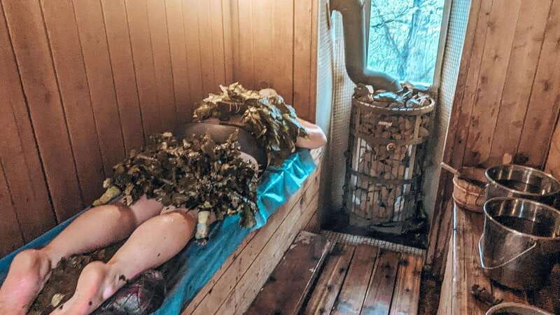 ottawa-unique-experience-hot-leaf-therapy-in-private-sauna
