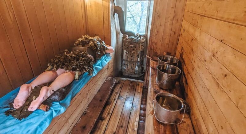 ottawa-unique-experience-hot-leaf-therapy-in-private-sauna