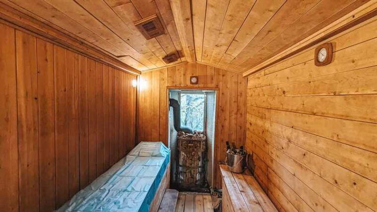 ottawa-unique-experience-hot-leaf-therapy-in-private-sauna