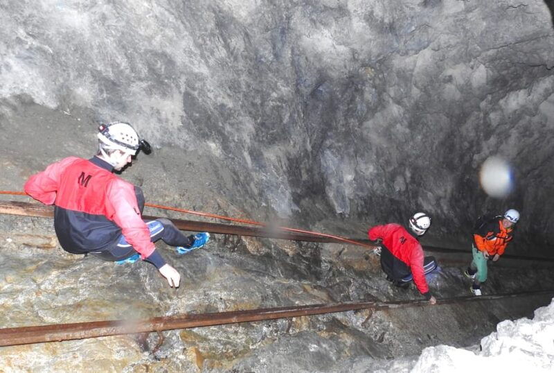 otztal-guided-cave-tour-for-beginners