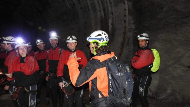 otztal-guided-cave-tour-for-beginners