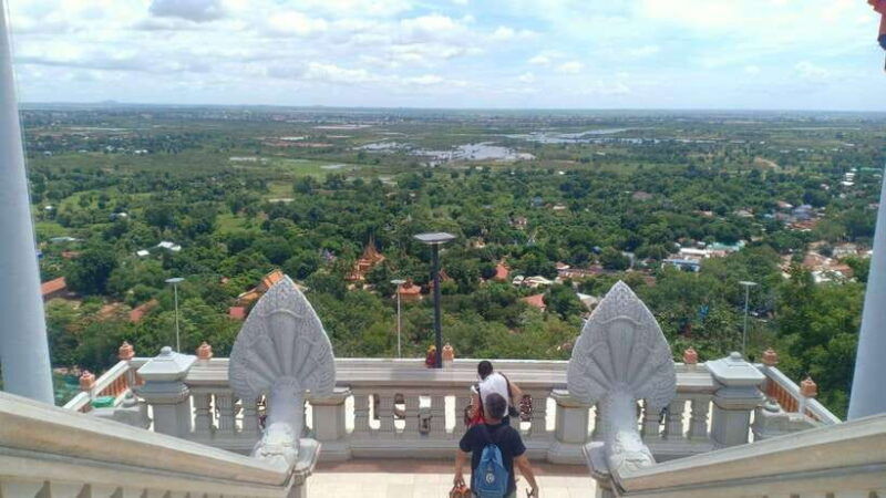 oudong-mountain-phnom-penh-former-capital-private-day-tour