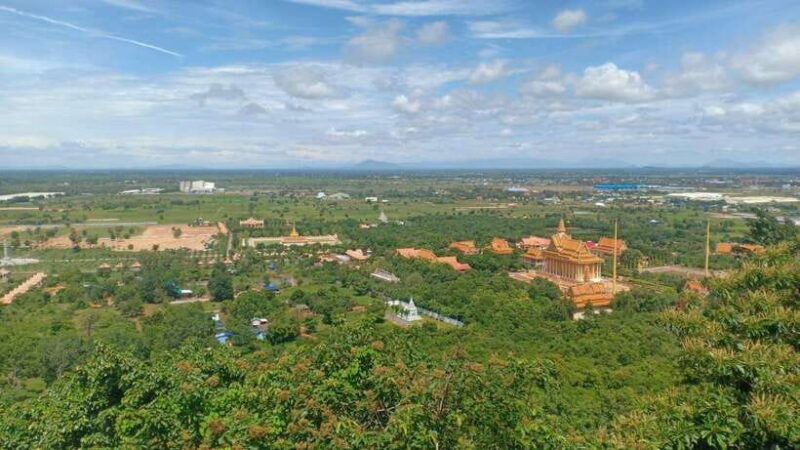 oudong-mountain-phnom-penh-former-capital-private-day-tour