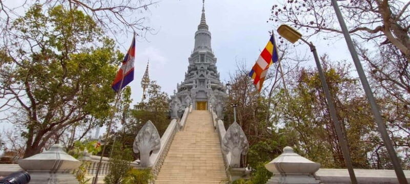 oudong-mountain-phnom-penh-former-capital-private-day-tour