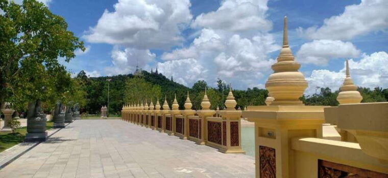 oudong-mountain-phnom-penh-former-capital-private-day-tour