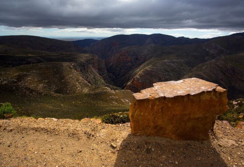 Oudtshoorn: Swartberg Mountain Pass Tour with Country Lunch - Key Points
