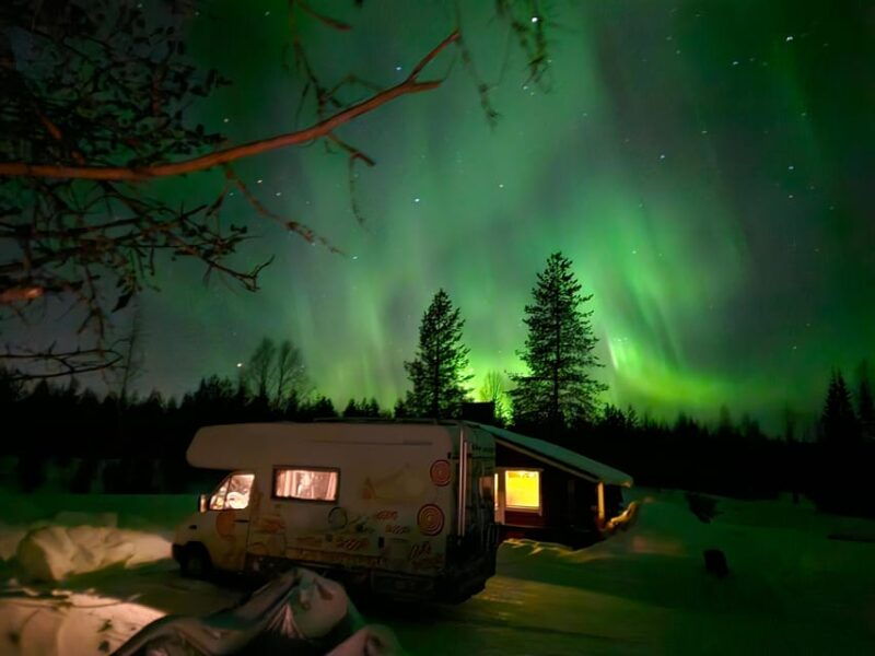 oulu-northern-lights-mobile-chase
