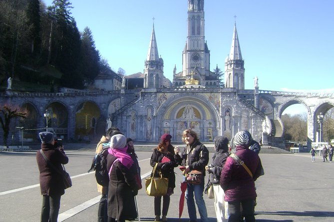 our-lady-of-lourdes-guided-tour-on-foot-of-the-sanctuary
