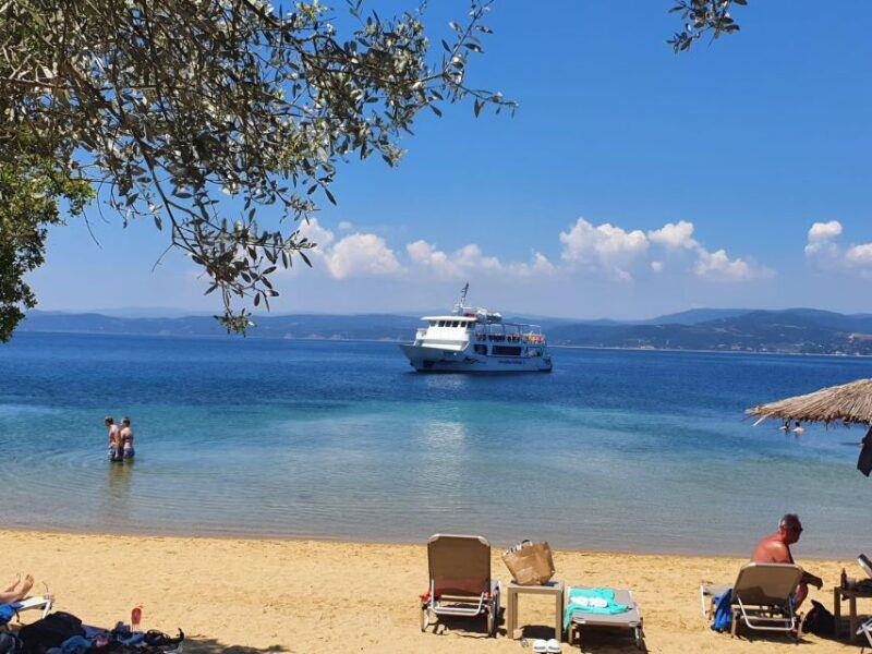 ouranoupoli-mount-athos-banana-beach