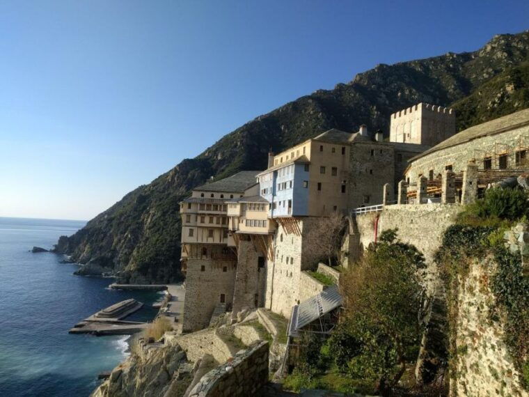 ouranoupoli-mount-athos-banana-beach