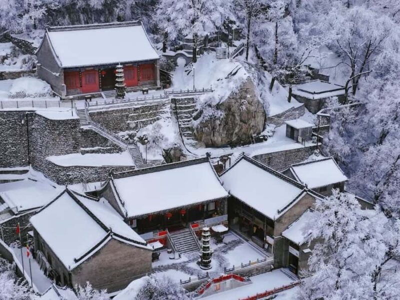 Ourdoors: South Wutai Mountain Hike & Lakeside Hotpot Lunch - Who Is This Tour Best For?