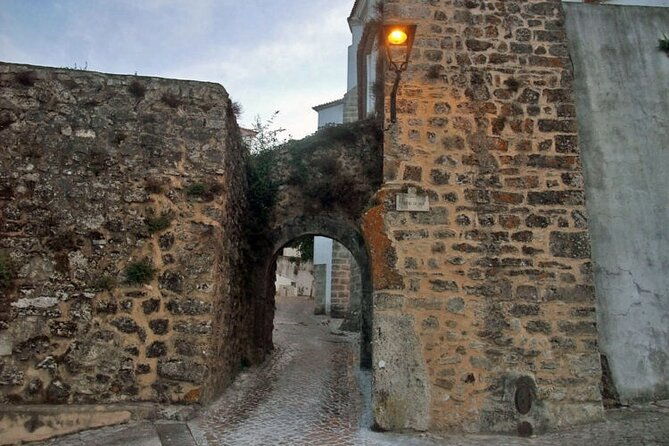 ourem-tomar-and-almourol-castle-full-day-private-tour-from-the-west