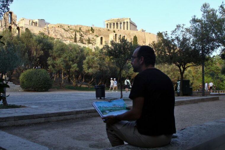 outdoor-drawing-class-in-the-old-center-of-athens