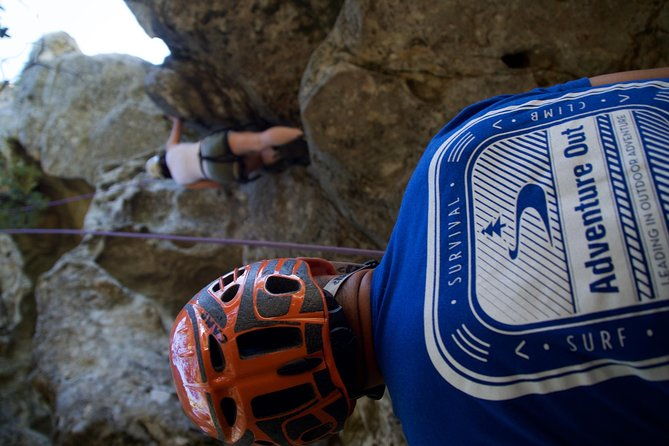 outdoor-rock-climbing-level-2