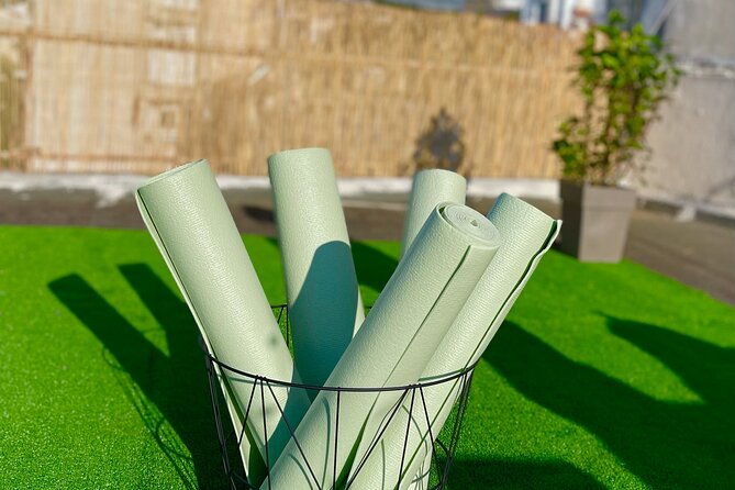 outdoor-yoga-and-pilates-with-akropolis-view