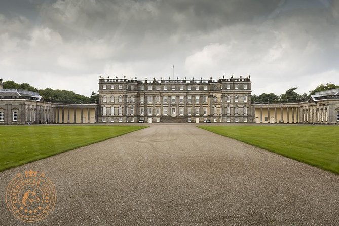 outlander-locations-experience-private-tour-in-a-premium-minivan