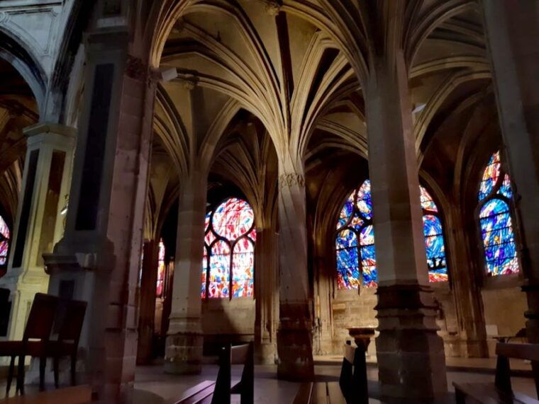 outside-notre-dame-ile-de-la-cite-st-severin-church-tour