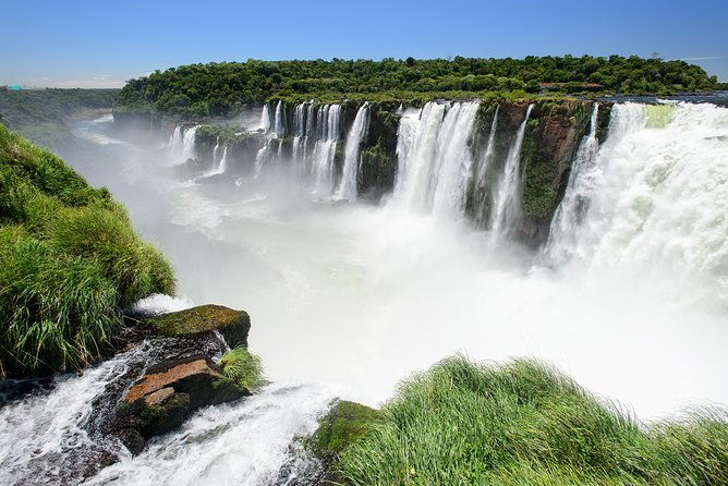 overnight-iguazu-falls-from-puerto-iguazu