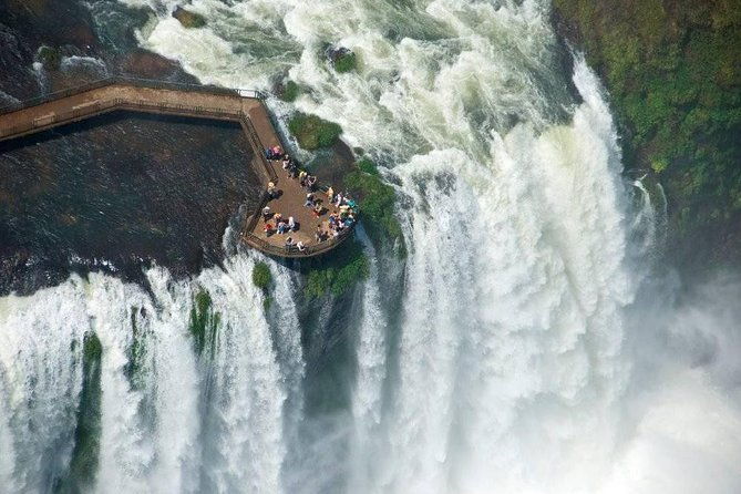 overnight-iguazu-falls-from-puerto-iguazu