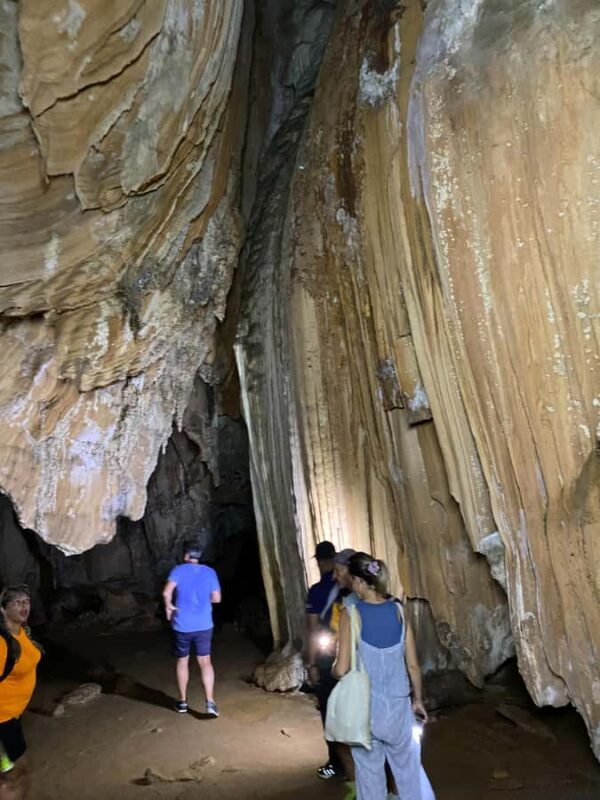 Overnight package 2Days1Night Cheowlan lake Rafthouse resort - Who Will Love This Tour?