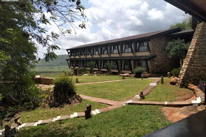 Overnight Safari to Tsavo East with Pick Up From Mombasa - FAQs