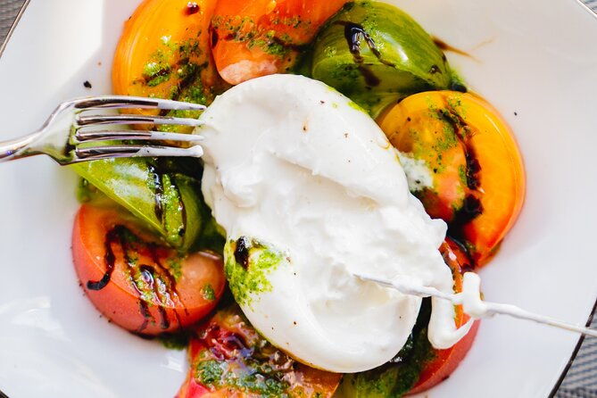 overnight-stay-onboard-paris-seine-river-dinner-with-cruise