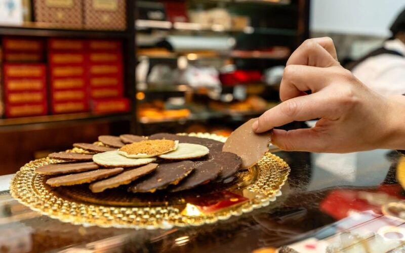 oviedo-tour-with-tasting-of-moscovitas-and-other-asturian-sweets
