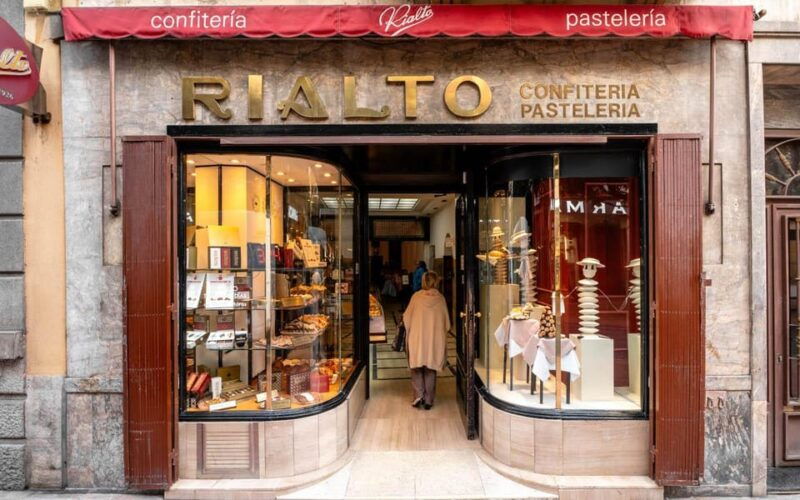 oviedo-tour-with-tasting-of-moscovitas-and-other-asturian-sweets