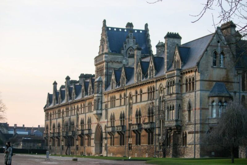 oxford-alumni-led-walking-punting-tour-w-opt-new-college